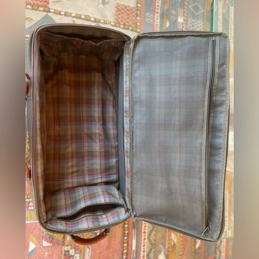 Rare Vintage Mulberry 2 wheel rolling carryon duffle bag